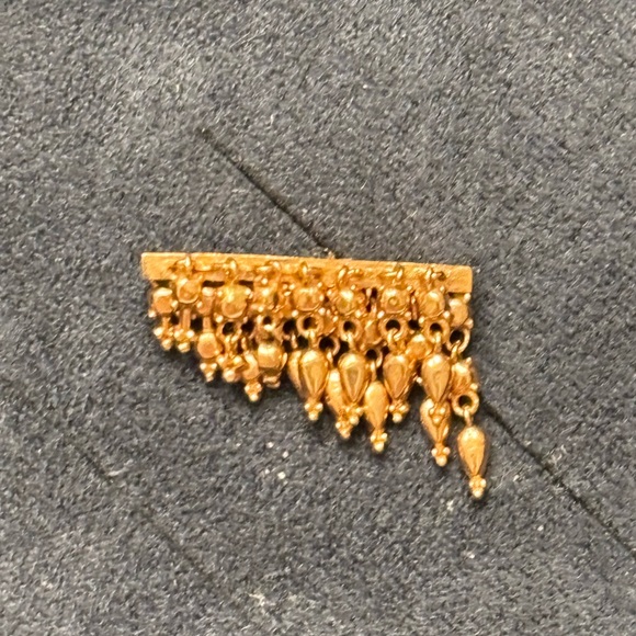 Maria Tash Tassel Bar threaded stud earring - Picture 3 of 12